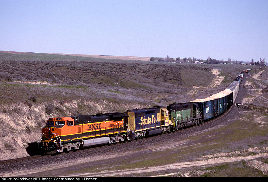 BNSF 976